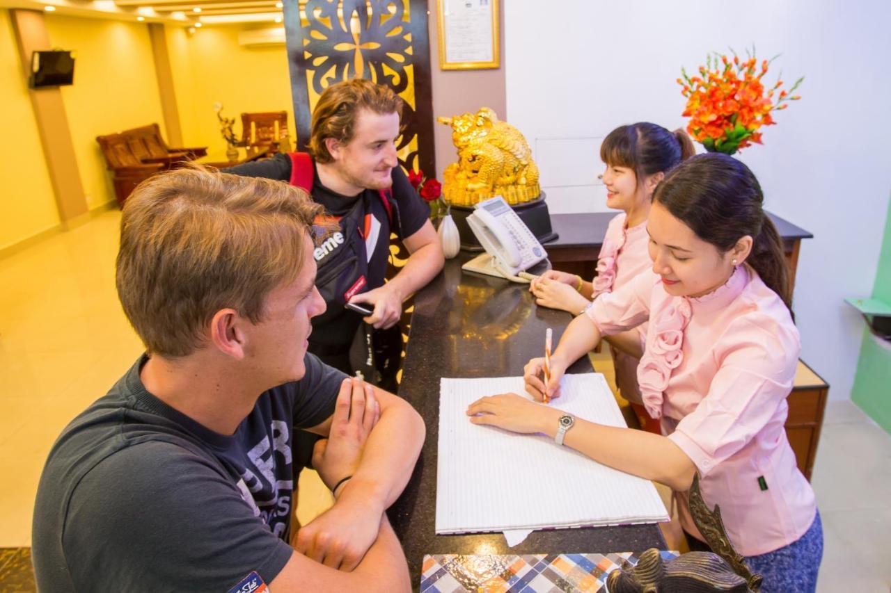 โรงแรมโกลเด้นเกท ไชน่าทาวน์ ย่างกุ้ง ภายนอก รูปภาพ